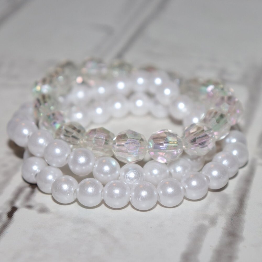 🤍 NWOT Pearl & Crystal Beaded Bracelet Set – 7" Elastic 🌸